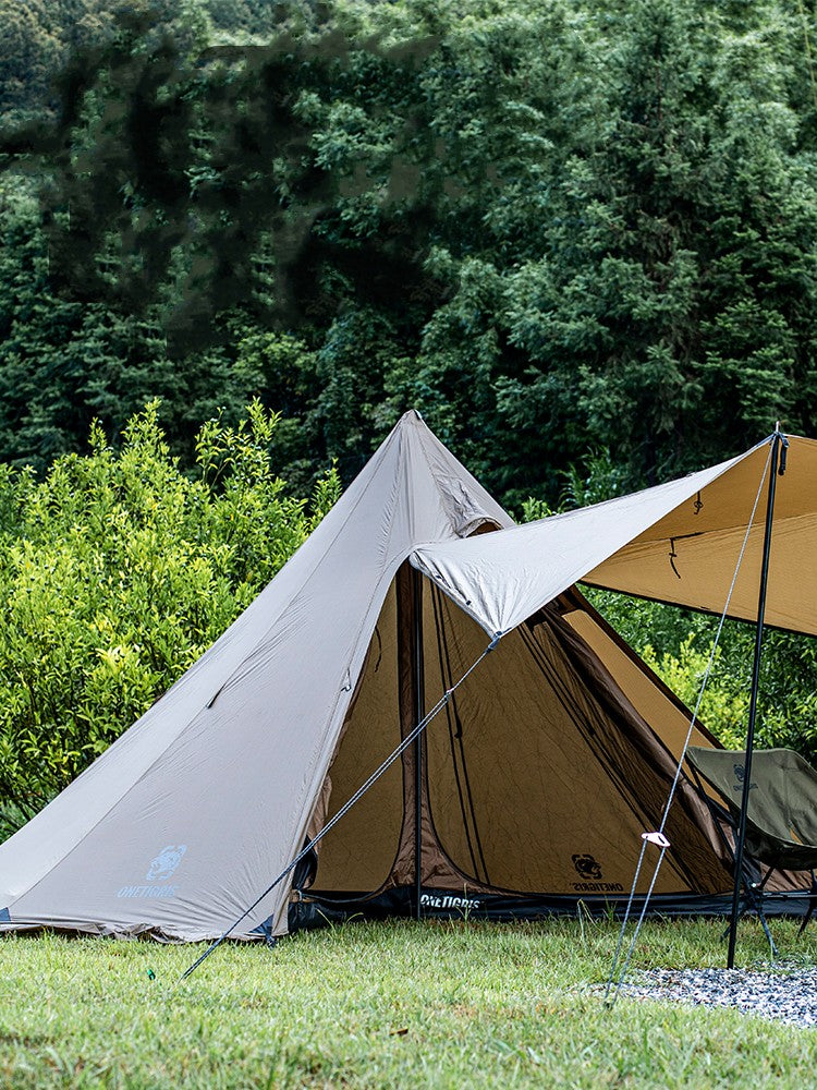 4-Season Chimney Camping Tent - Waterproof Mesh Design